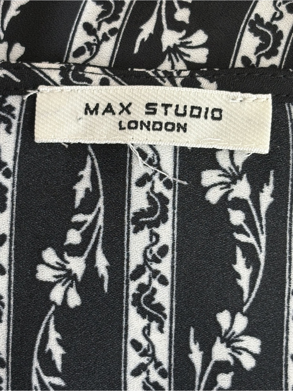 Max Studio London Black & White Print Sheer V-Neck Puff Sleeve Maxi Dress - Picture 4 of 16
